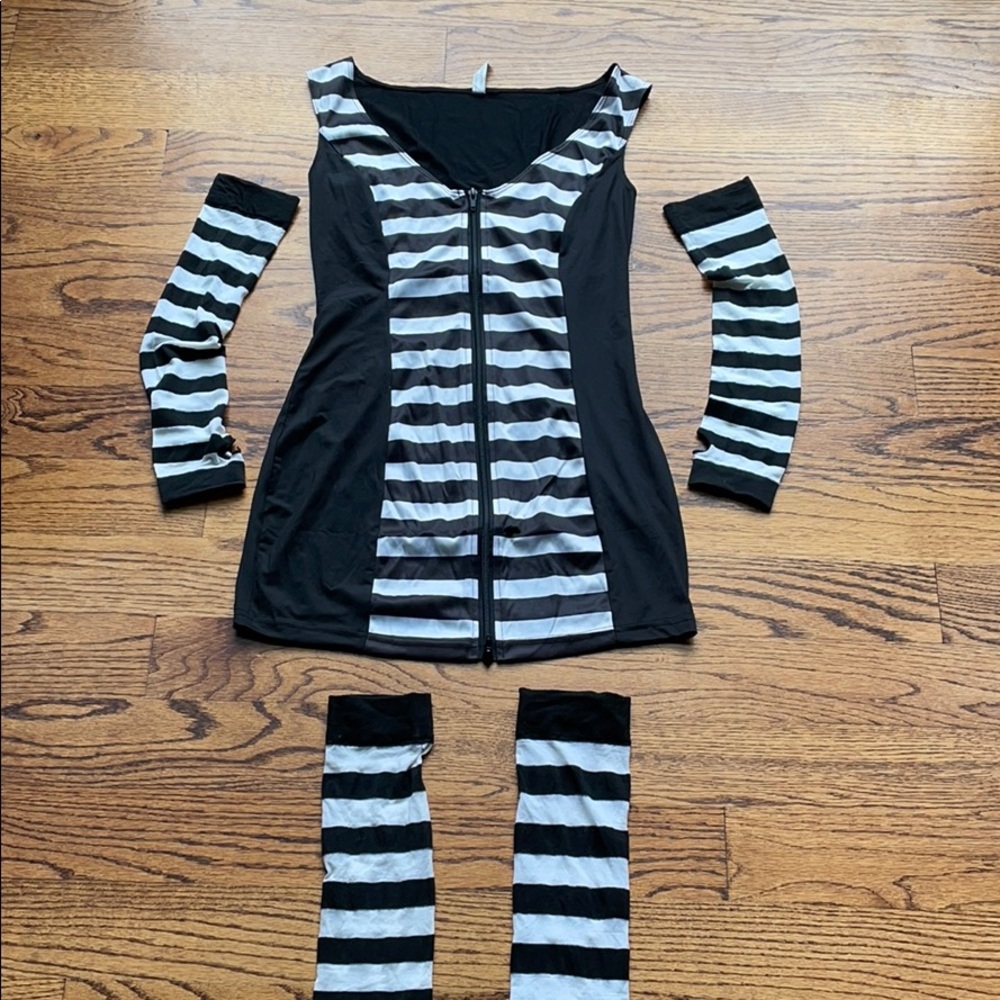 Halloween Ladies Prisoner Costume - Picture 2 of 7